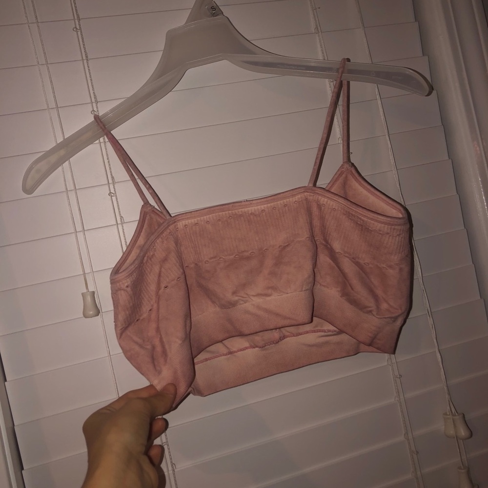 Fabletics workout set! - Picture 3 of 6